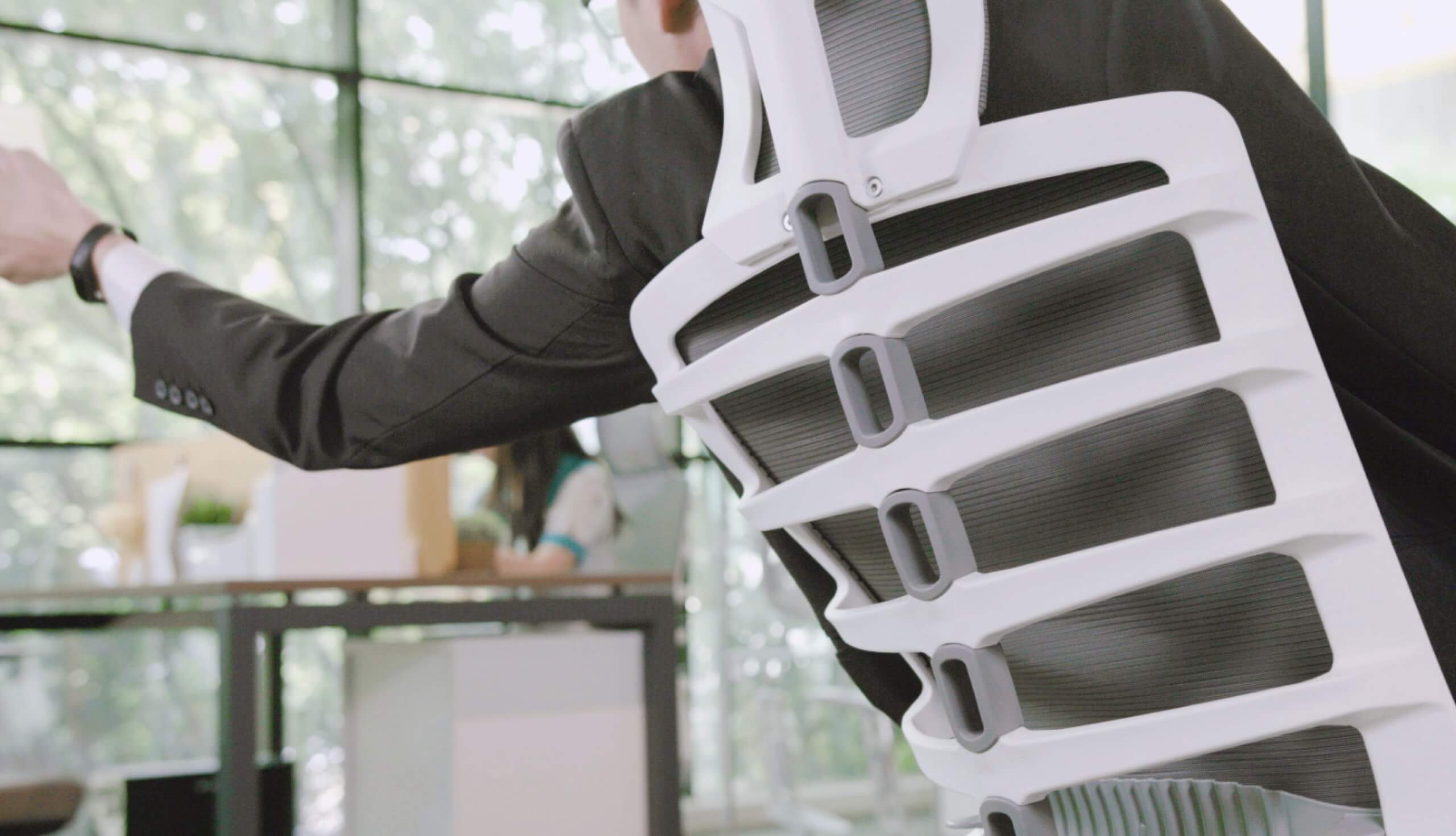 The Spinelly ergonomic chair is built with the human spine in mind